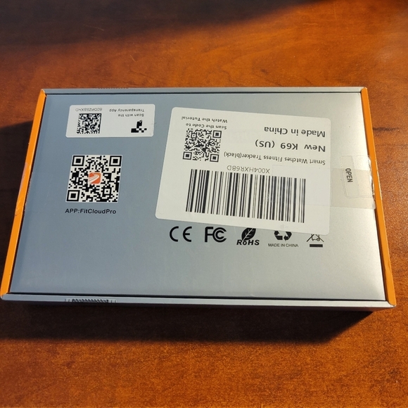 Smart Watch with Black and Silver Design - Picture 5 of 7